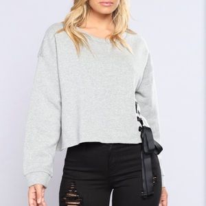 ⭐️3/$15⭐️ Oversized tie sweater